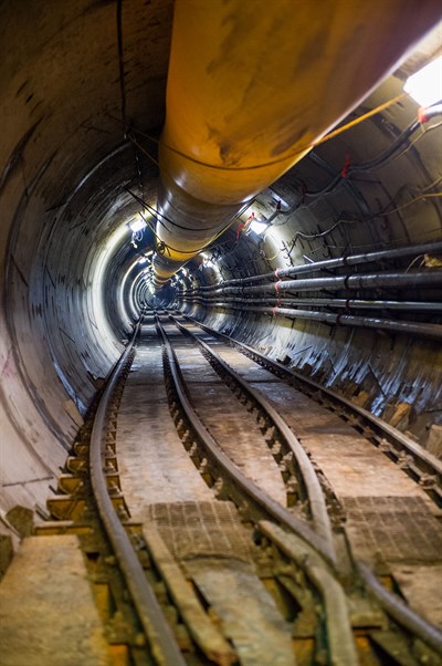 Interior Del Túnel Water Siphon