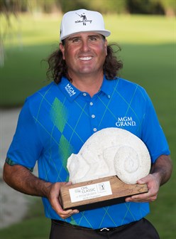 16.11.15 Pat Perez Gana El Torneo De Golf OHL Classic At Mayakoba (1)