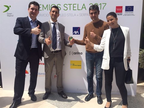 17.04.28 OHL Servicios Recibe El Premio Stela