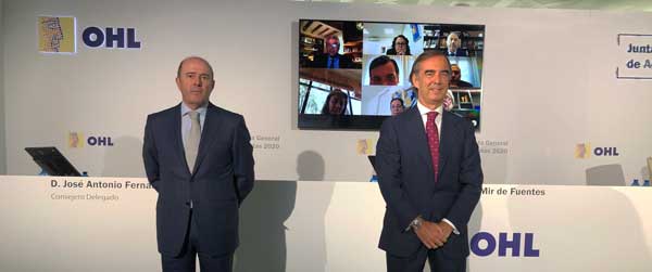 José Antonio Fernandez Gallar (izq) y Juan Villar-Mir de Fuentes en la Junta General de Accionistas de OHL, celebrada de forma telemática desde la sede de la compañía, en Torrespacio, (Madrid)