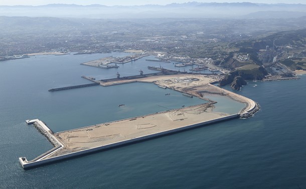 ampliacion-el-musel-dique-torres-puerto-gijon-espanna-aerea-01-aerea-04