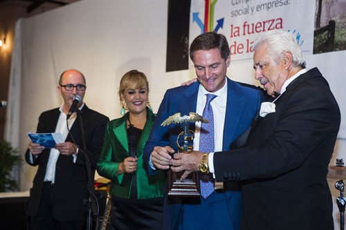 14102014_Grupo OHL recibe el Premio Fundación Morera & Vallejo – Compromiso Social  (1)