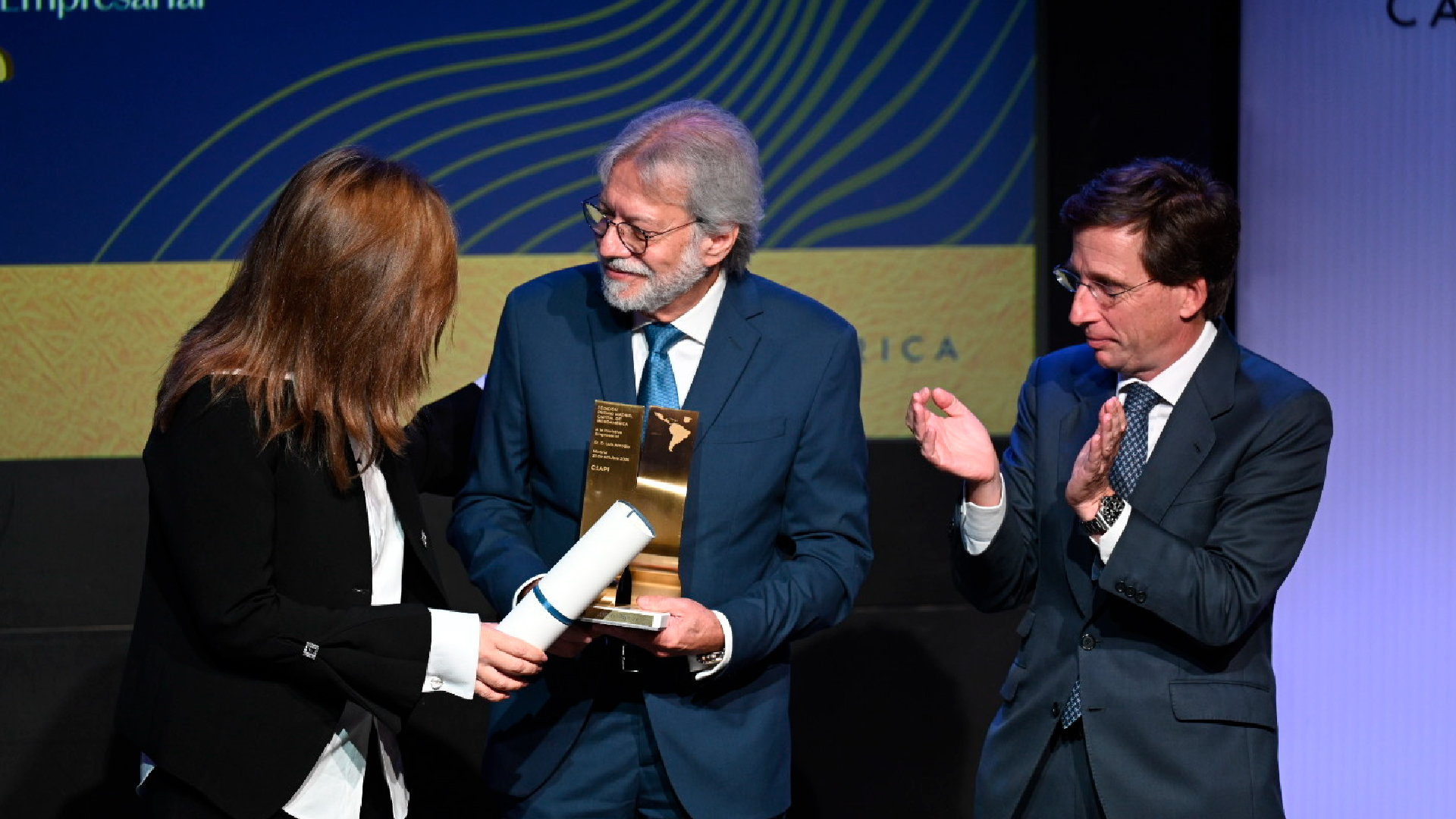 premio-juntos-100